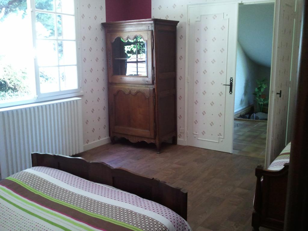 Bed and Breakfast Mas Du Trezon Cholet Exterior foto