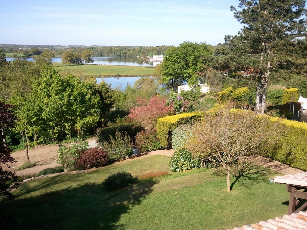Bed and Breakfast Mas Du Trezon Cholet Exterior foto