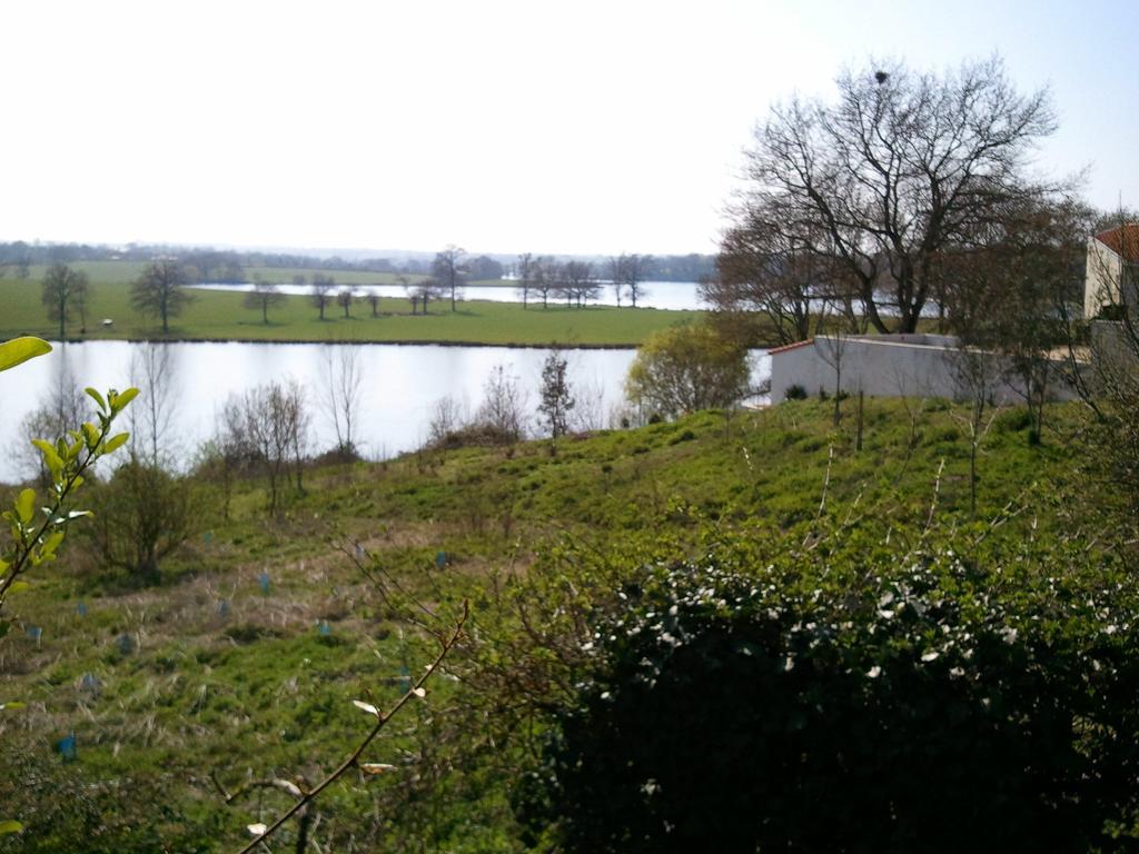 Bed and Breakfast Mas Du Trezon Cholet Exterior foto