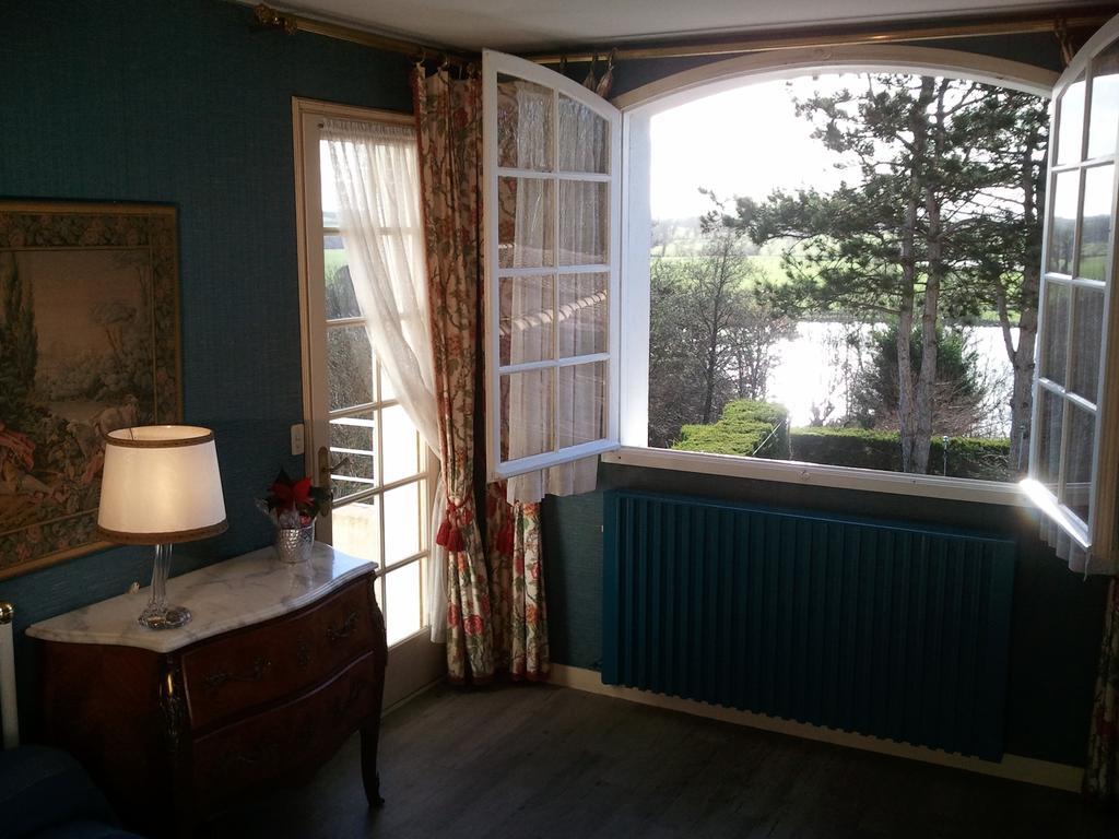 Bed and Breakfast Mas Du Trezon Cholet Habitación foto